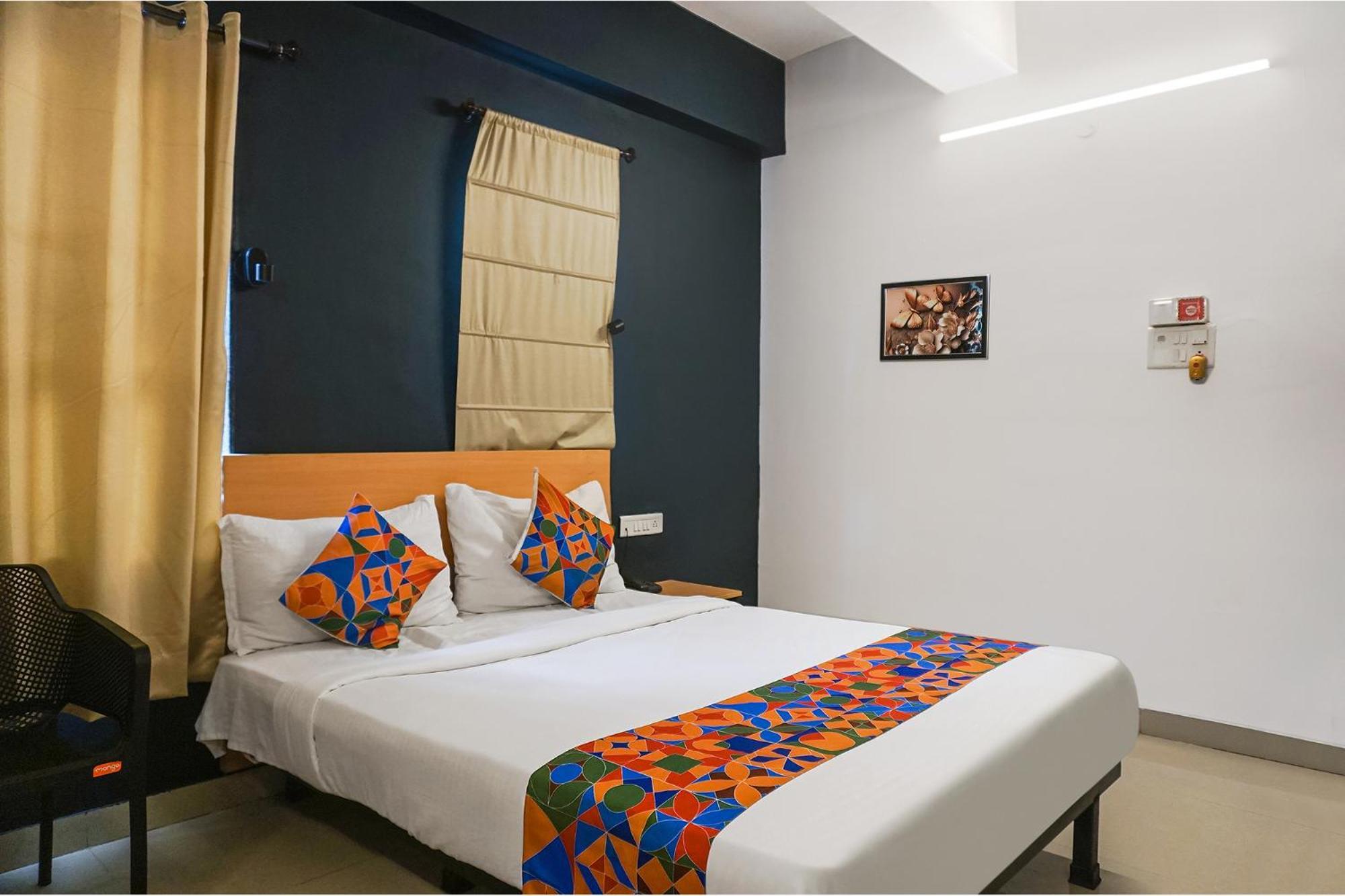 Fabhotel Aura Homes - Nr Khandoba Mandir Pimpri-Chinchwad Экстерьер фото