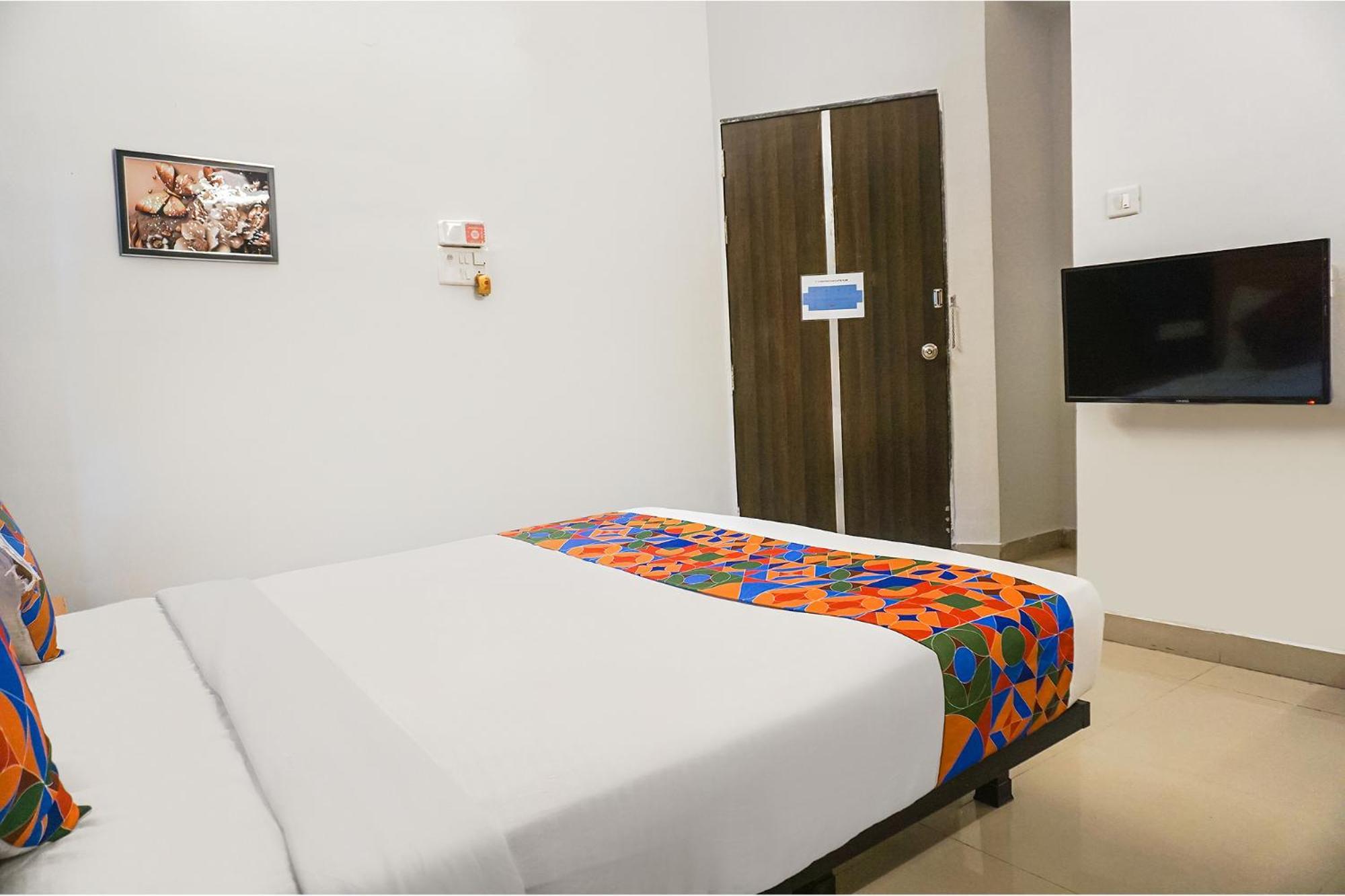 Fabhotel Aura Homes - Nr Khandoba Mandir Pimpri-Chinchwad Экстерьер фото