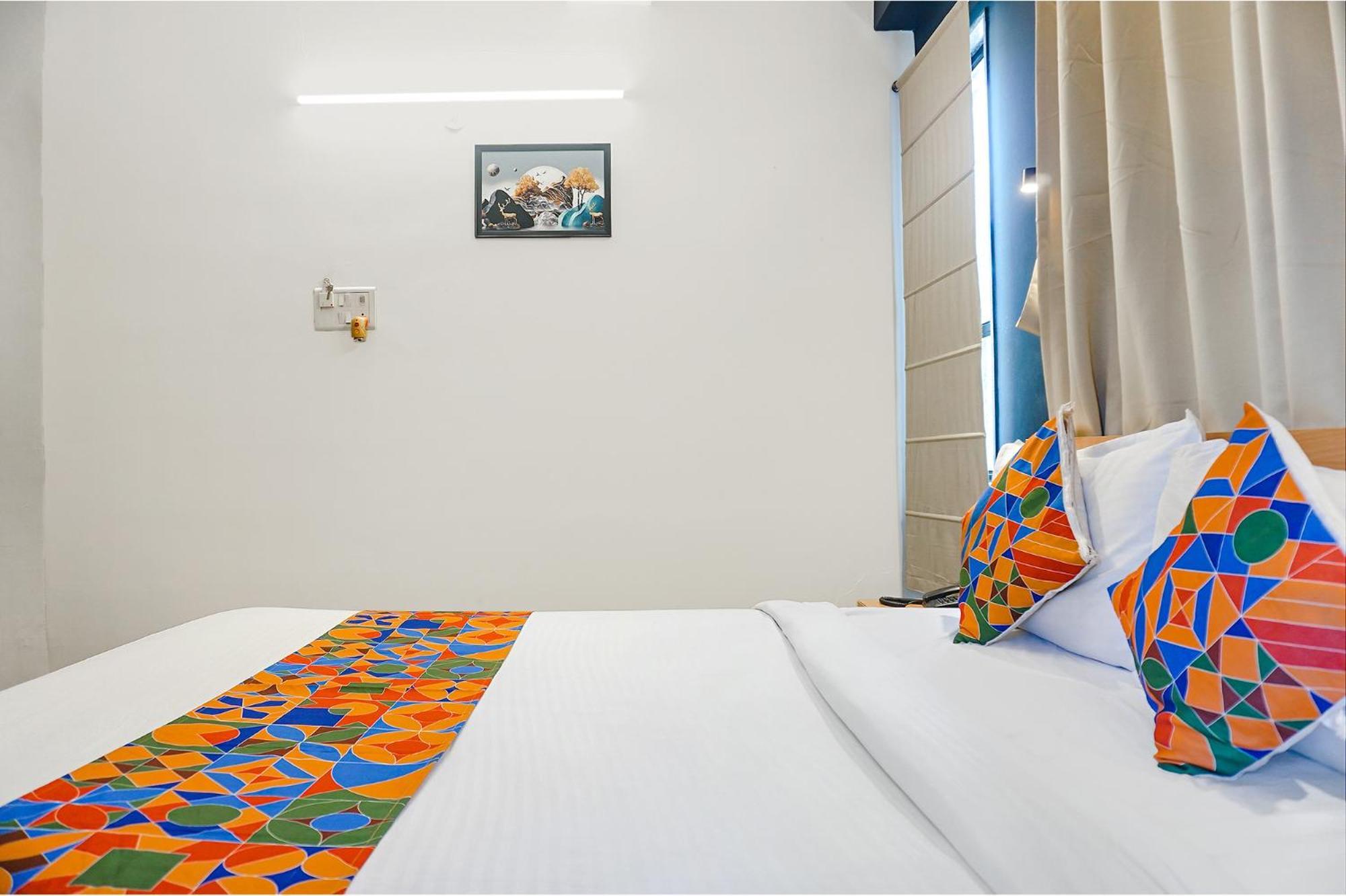Fabhotel Aura Homes - Nr Khandoba Mandir Pimpri-Chinchwad Экстерьер фото