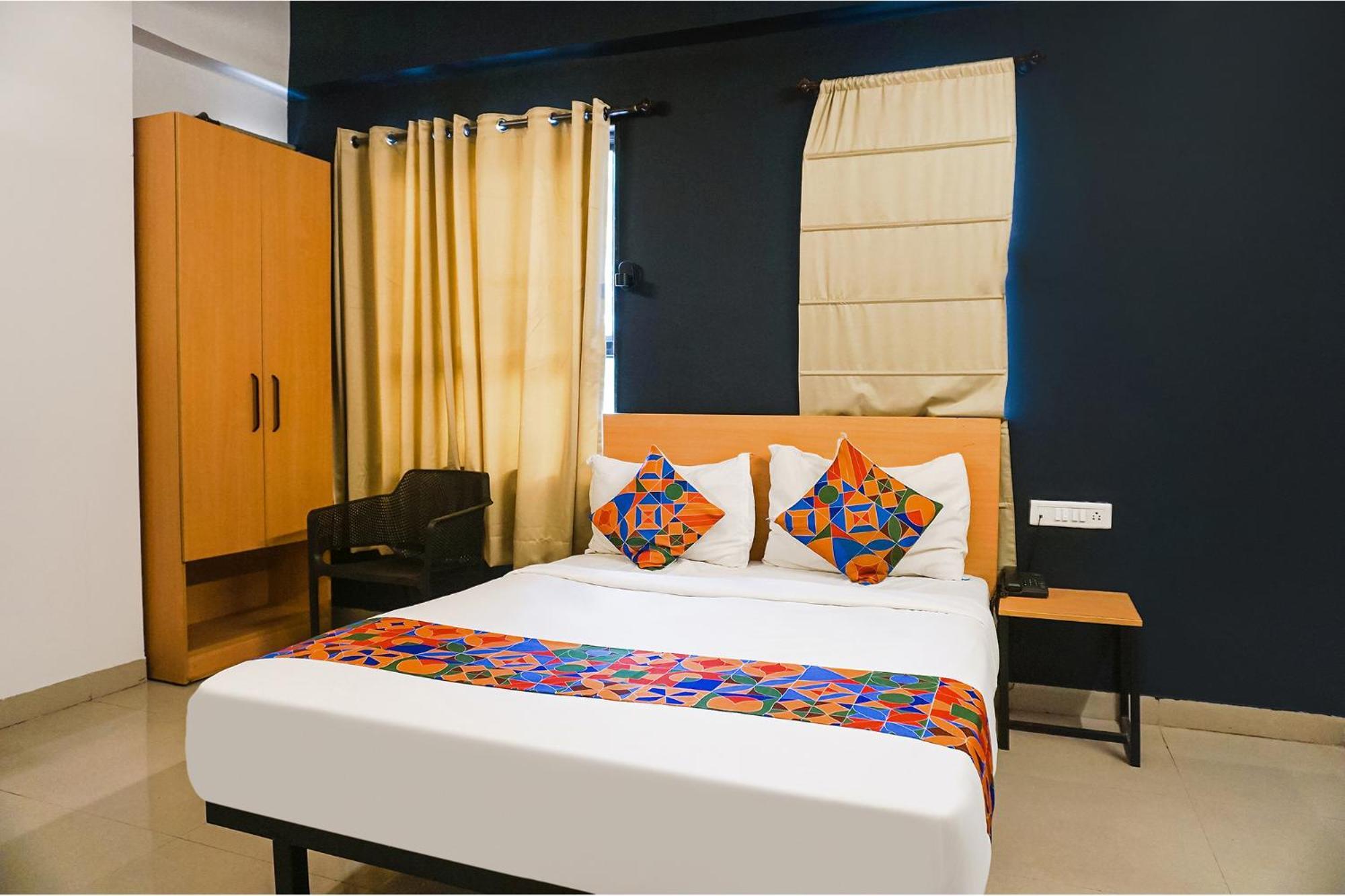 Fabhotel Aura Homes - Nr Khandoba Mandir Pimpri-Chinchwad Экстерьер фото